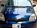 Toyota Vitz . 2000