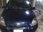 Toyota Vitz . 2000