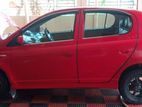 Toyota Vitz . 1999
