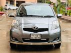 Toyota Vitz . 2009