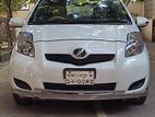 Toyota Vitz . 2010