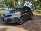 Toyota Vitz . 2011