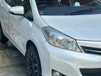 Toyota Vitz . 2011