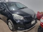 Toyota Vitz . 2011