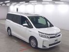 Toyota Voxy G HYBRID PEARL 2020