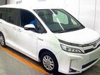 Toyota Voxy G Hybrid Pearl 2.DP 2020