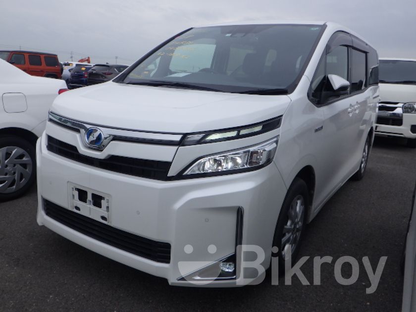 Toyota Voxy Hybrid 2 Door power 2020 for Sale in Mirpur | Bikroy