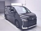 Toyota Voxy HYBRID 2020