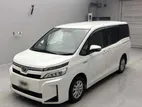 Toyota Voxy HYBRID 2020