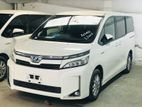 Toyota Voxy Hybrid V 2019