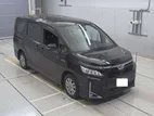 Toyota Voxy Hybrid V 2020