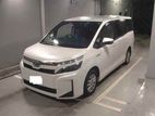 Toyota Voxy Hybrid X 2019