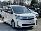 Toyota Voxy Hybrid X 2020