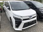 Toyota Voxy Hybrid ZS Kiramiki 2020
