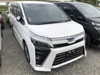 Toyota Voxy Hybrid ZS Kiramiki 2020