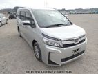 Toyota Voxy non hybrid 2019