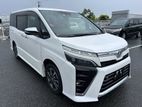 Toyota Voxy NonHybrid Zs Kiramki 2020