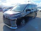 Toyota Voxy S Z 2022