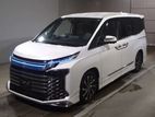 Toyota Voxy S-Z Hybrid Pearl 2022