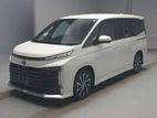 Toyota Voxy S-Z PACKAGE HYB 5 KM 2025