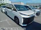 Toyota Voxy S-Z Pearl 4.5/34k km 2023