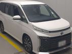 Toyota Voxy SZ HYBRID 2023