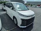 Toyota Voxy SZ Hybrid Pearl 2022