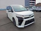 Toyota Voxy Z-S KIRAMEKI PEARL 2020