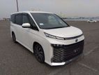 Toyota Voxy ZS HYBRID 2022