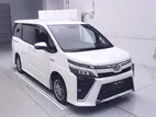 Toyota Voxy zs Kerameki 2021