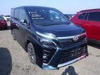 Toyota Voxy zs kieamiki 2020