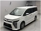 Toyota Voxy ZS KIRAMEKI 3 2020