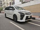 Toyota Voxy ZS KIRAMEKI 82K 2019