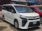 Toyota Voxy ZS KIRAMEKI HYBRID 2020