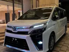 Toyota Voxy Zs Kiramik Pearl Hy 2020