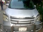 Toyota X Noah 2010