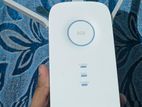 TP-Link AC1750 WI-FI Range Extender.