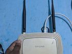 TP-Link TL-WR841N 300Mbps Wireless Router Running