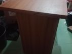 টেবিলটি বিক্রি করা হবে