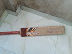 Cricket bat