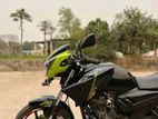 TVS APACHE RTR 150 . 2016