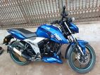 TVS Apache RTR 160 . 2023