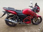 TVS Apache RTR . 2022