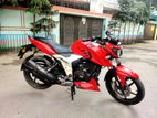 TVS Apache RTR . 2021