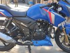 TVS Apache RTR . 2022