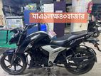 TVS Apache RTR . 2022