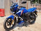 TVS Apache RTR . 2022