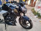 TVS Apache RTR . 2022