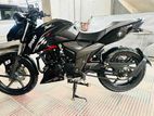 TVS Apache RTR . 2022