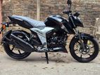TVS Apache RTR 4V Xconnect ABS কালো 2025